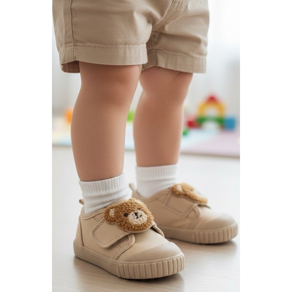 Bear Patch Beige Hook & Loop Non-Slip Sneakers Size 4,5 for Baby & Toddler nwt